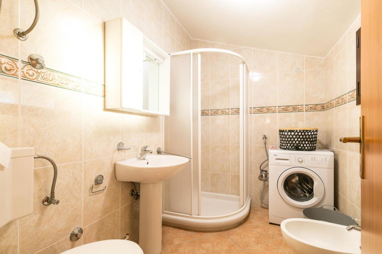 Apartmani Gilda Vrsar Exterior foto